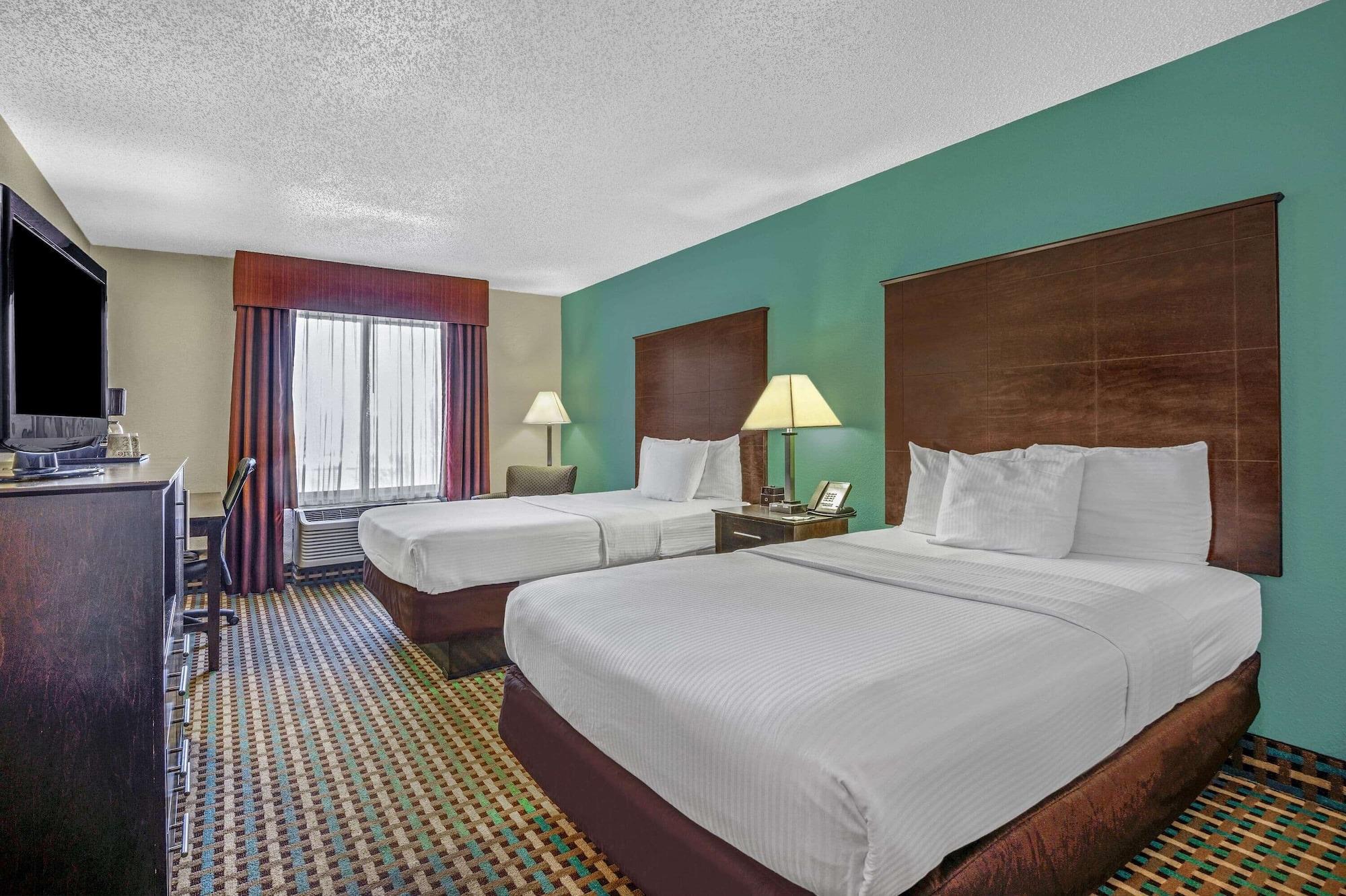 La Quinta Inn By Wyndham Columbia Se Fort Jackson Exteriör bild