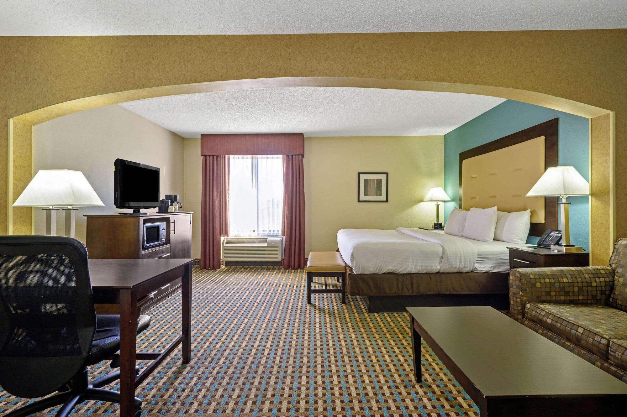 La Quinta Inn By Wyndham Columbia Se Fort Jackson Exteriör bild