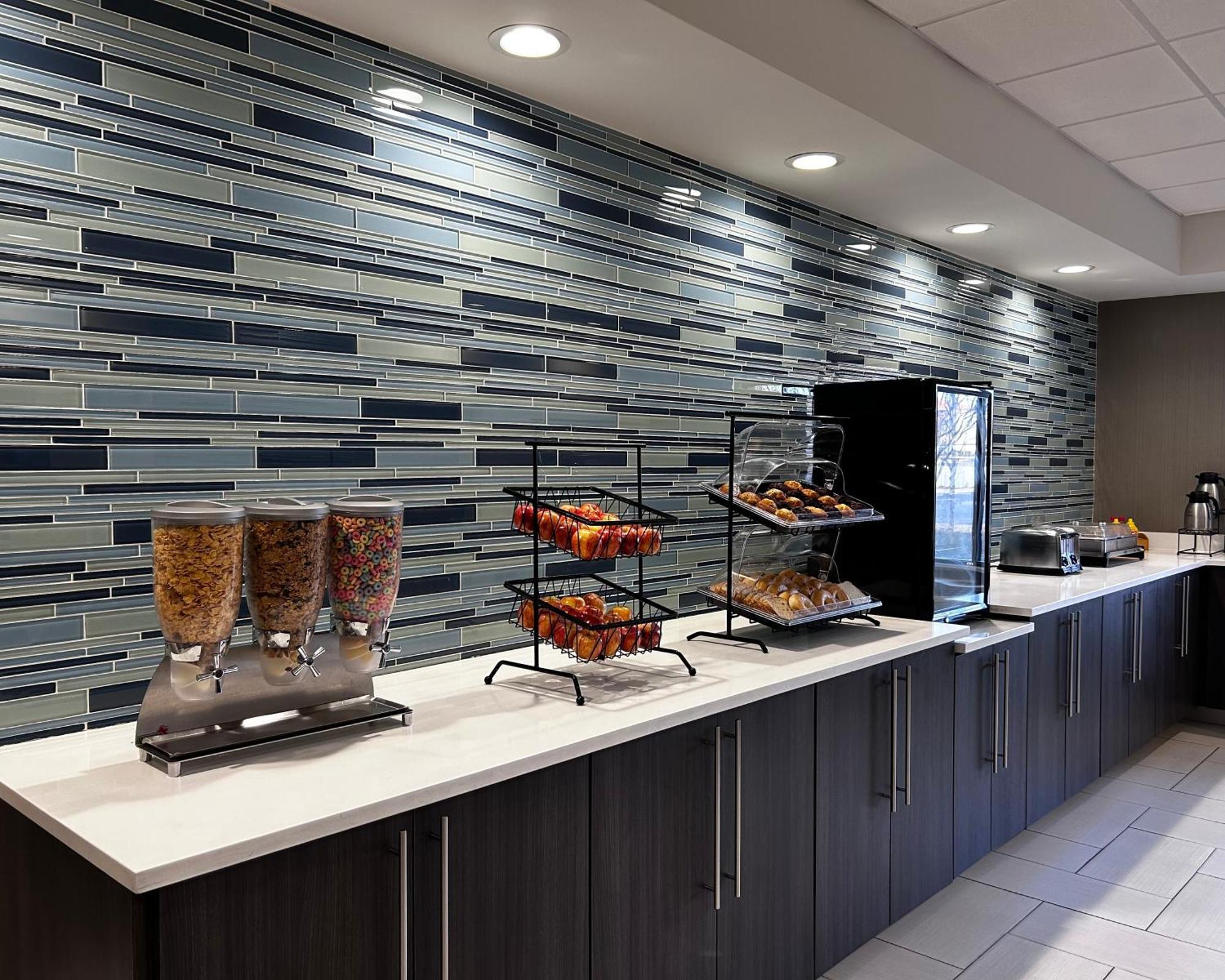 La Quinta Inn By Wyndham Columbia Se Fort Jackson Exteriör bild