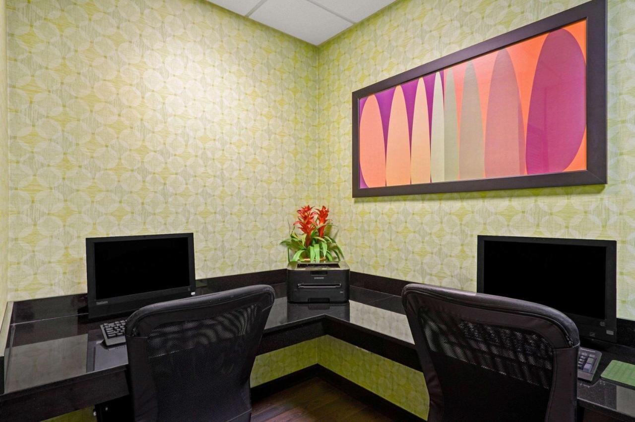 La Quinta Inn By Wyndham Columbia Se Fort Jackson Exteriör bild