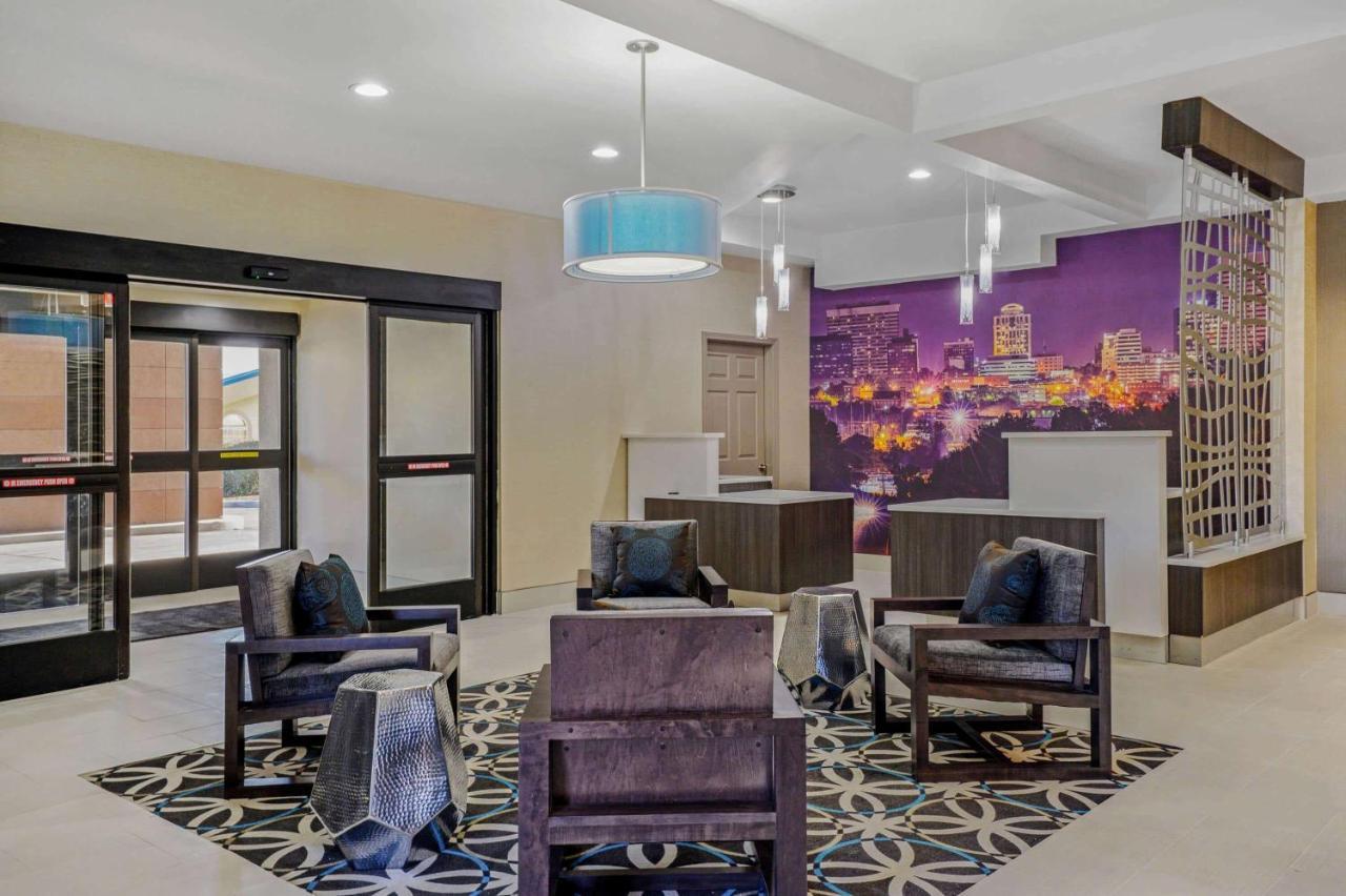 La Quinta Inn By Wyndham Columbia Se Fort Jackson Exteriör bild